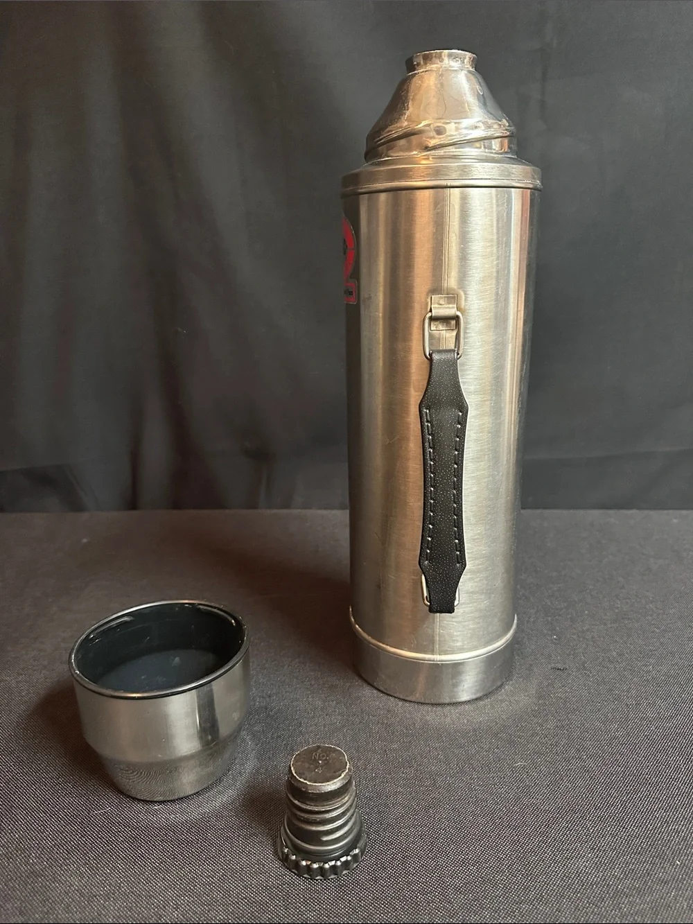 VTG Complete UNO-VAC Stainless Steel Thermos Union Mfg Meriden CT USA Cup